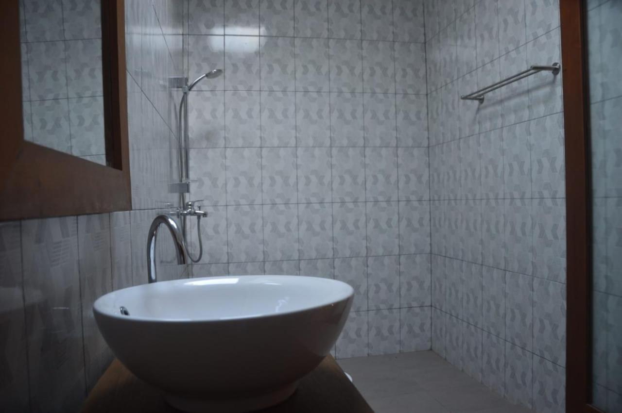 Wiryaroja Guest House Canggu Kültér fotó