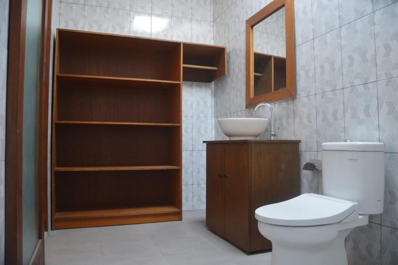Wiryaroja Guest House Canggu Kültér fotó