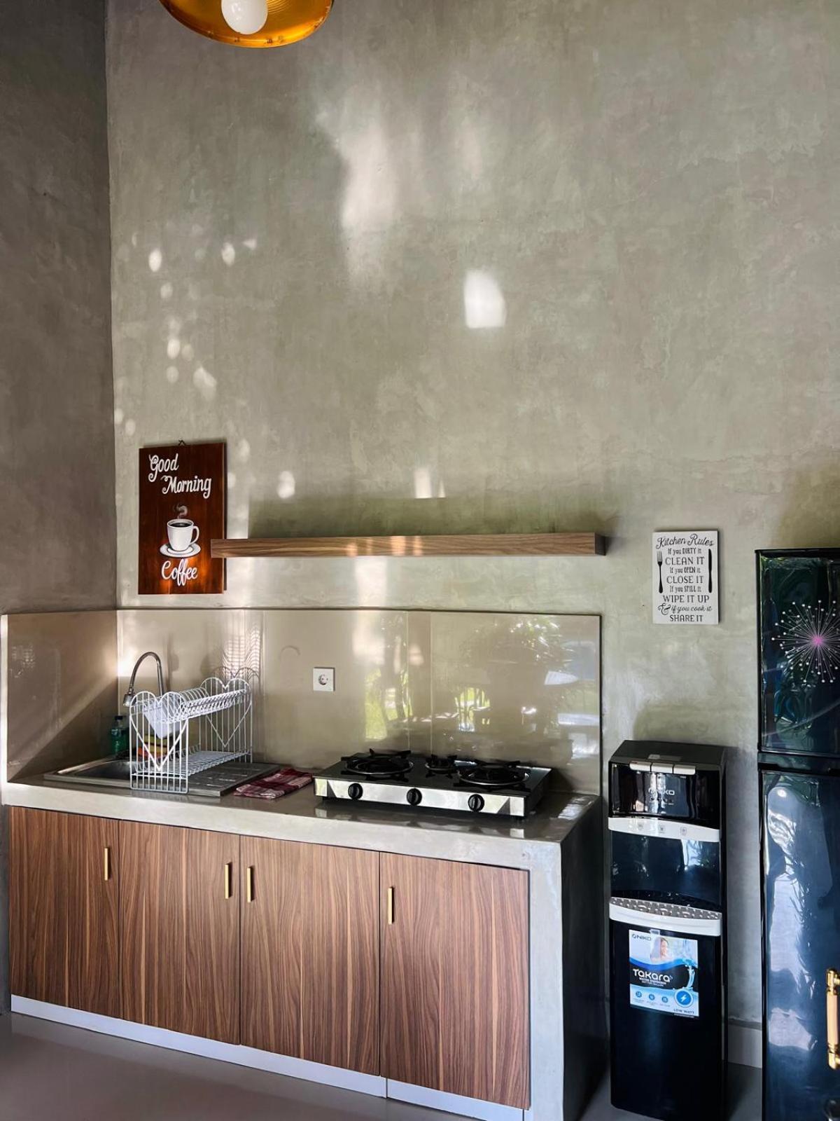 Wiryaroja Guest House Canggu Kültér fotó