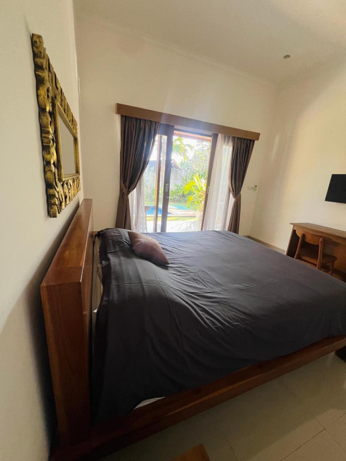 Wiryaroja Guest House Canggu Kültér fotó