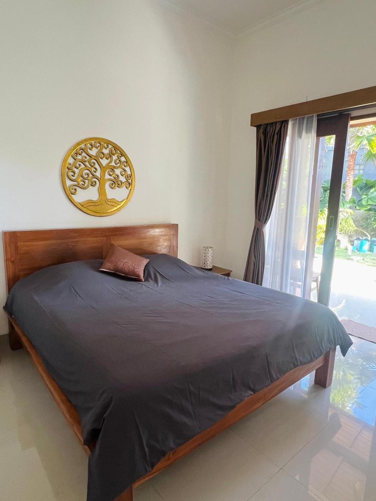 Wiryaroja Guest House Canggu Kültér fotó