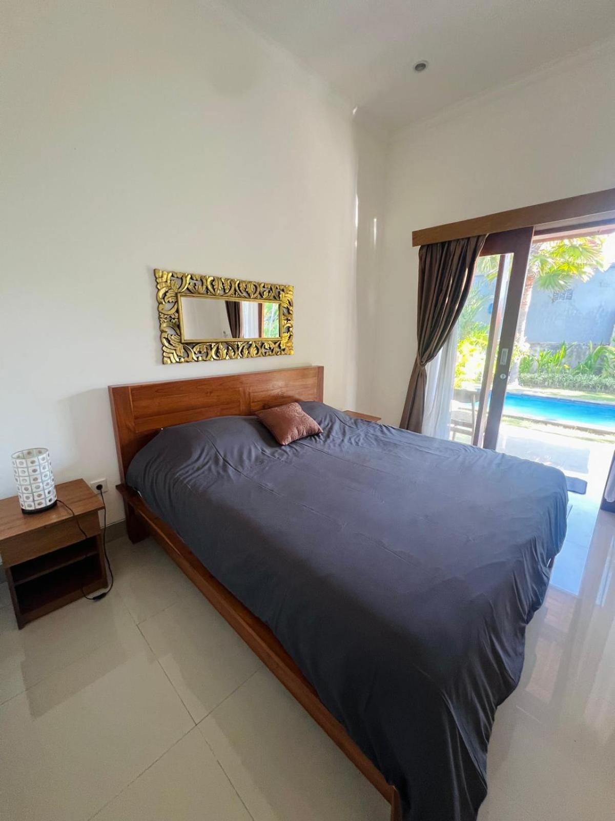 Wiryaroja Guest House Canggu Kültér fotó
